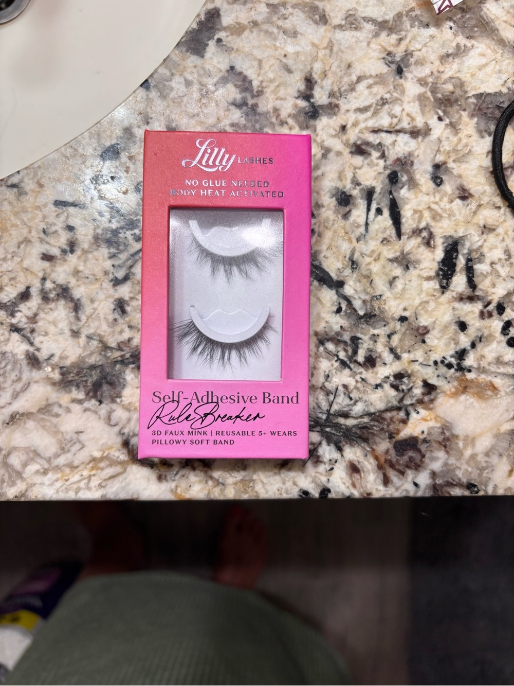 Lilly Lashes Self-Adhesive Band False Lashes - Rule Breaker